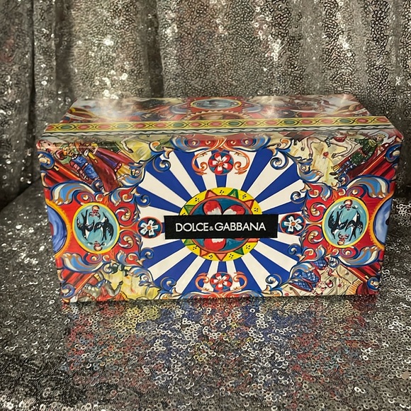 Dolce & Gabbana Full Inclusion Sunglasses - Picture 9 of 16